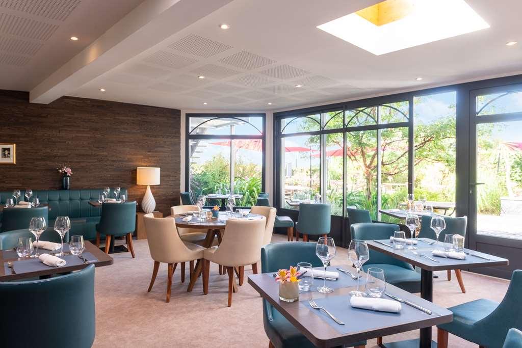 Hotel Traiteur Les Ormes, The Originals Relais Barneville-Carteret Restaurant photo